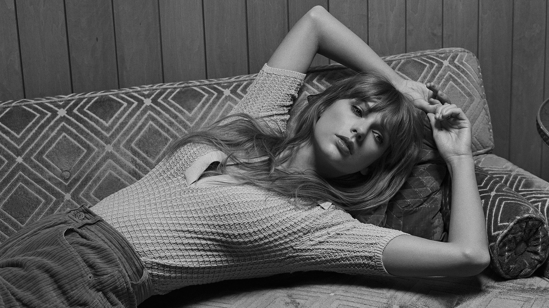 TAYLOR-SWIFT-12_2022_UMUSIC-DESKTOP-1920-x-1080-Recovered.jpg